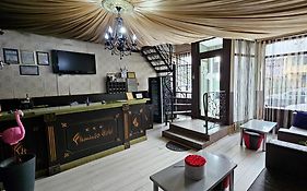 Flamingo Hostel