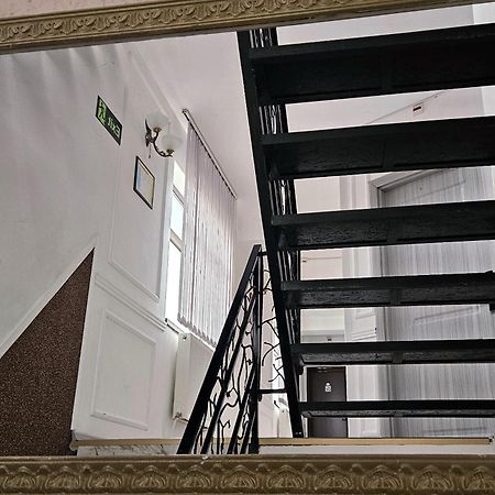 Flamingo Hostel Piteşti Esterno foto