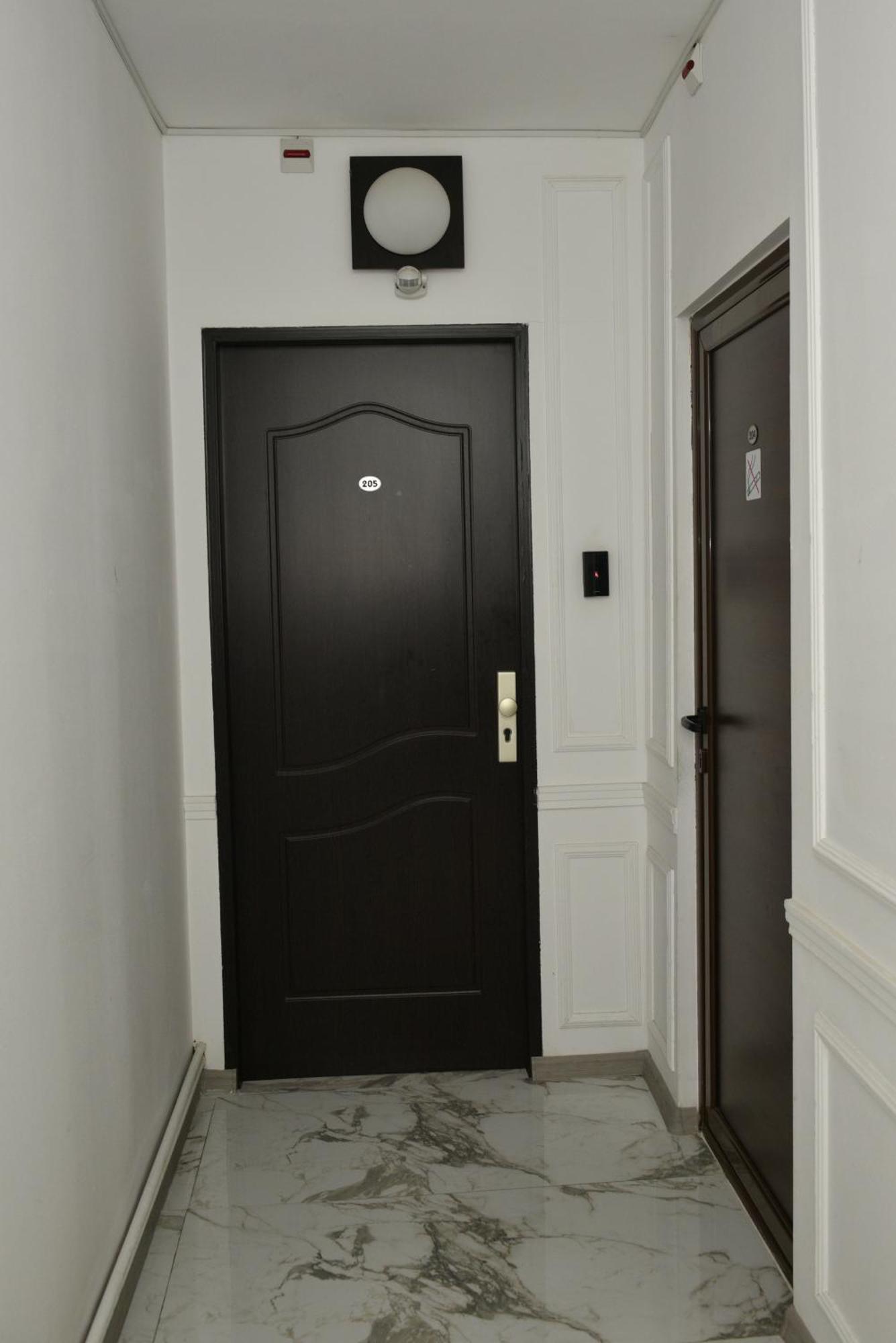 Flamingo Hostel Piteşti Esterno foto