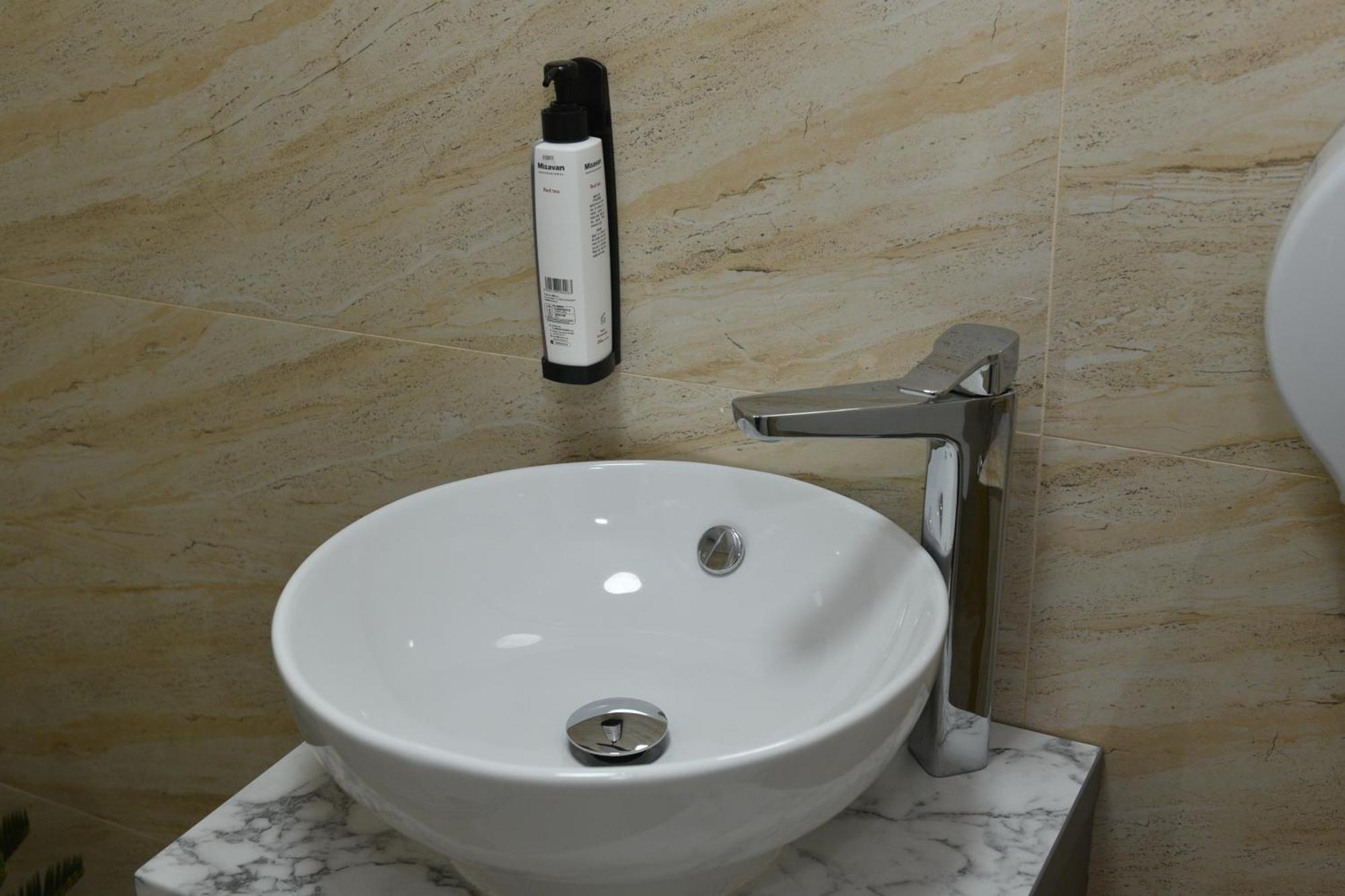 Flamingo Hostel Piteşti Esterno foto