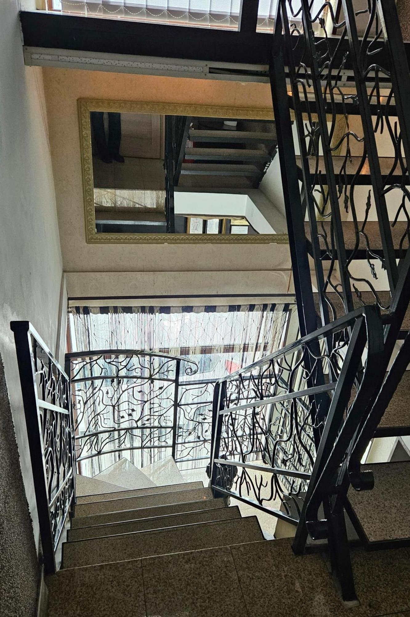 Flamingo Hostel Piteşti Esterno foto