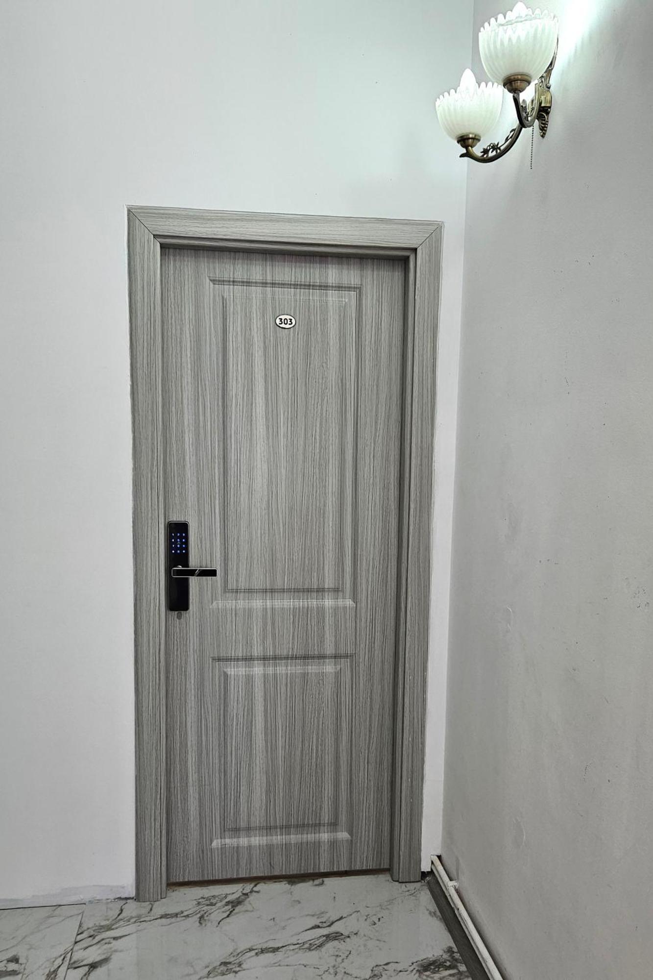 Flamingo Hostel Piteşti Esterno foto